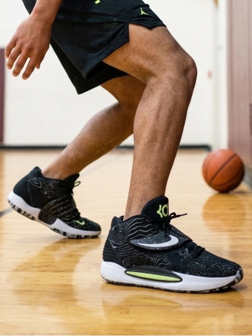 Nike KD14 'Lime Glow' | Men's 10.5 | Worn Only a Handful of Times
